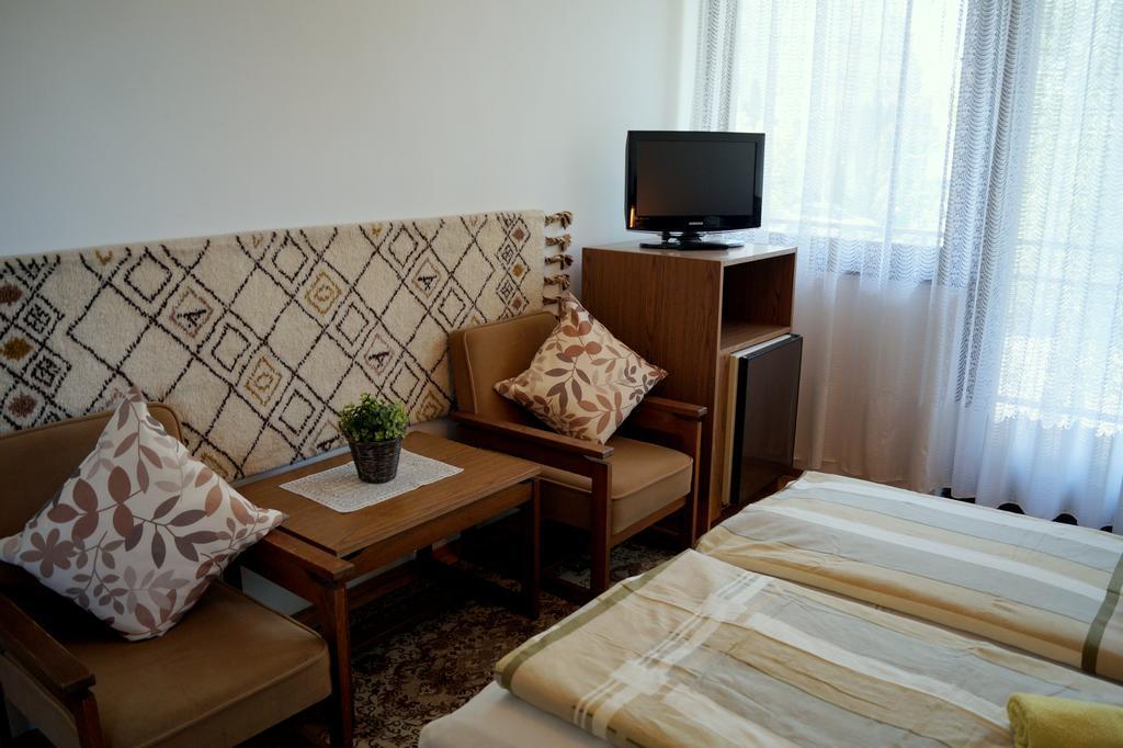 Sophie'S Guesthouse Siófok Buitenkant foto