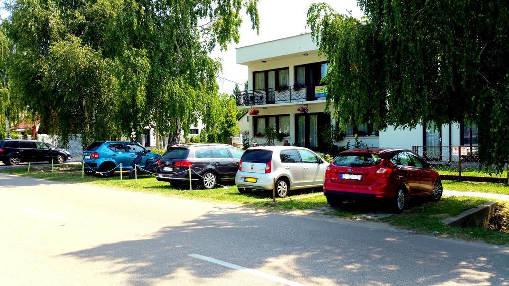 Sophie'S Guesthouse Siófok Buitenkant foto